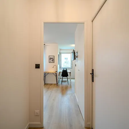 4 Pers Halle Tony Garnier Appartement
