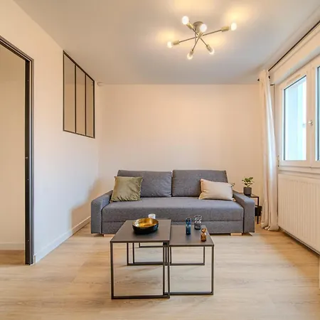 4 Pers Halle Tony Garnier Apartment